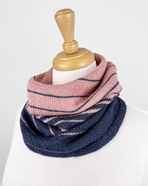 Tidelines Cowl in Sandnes Garn Alpakka Silke.