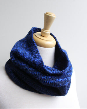 Weekend Cowl Filcolana Vilja Alva Mannequin