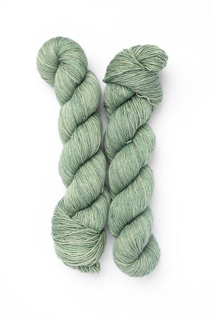 Julie Asselin Leizu Fingering Simple wool silk avril