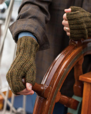 Churchmouse Yarns and Teas Ferryboat Mitts pattern