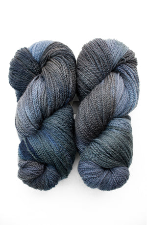 Fleece Artist BFL 2/8 blue faced leicester wool stardust