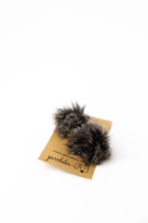 Yarnboler Faux Fur Mini Pompom 23 2 tone grey