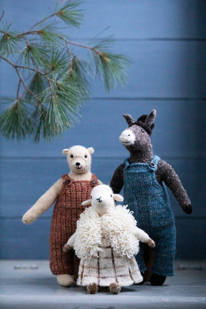 Laine Publishing Cinthia Vallet Mouche & Friends pattern book characters