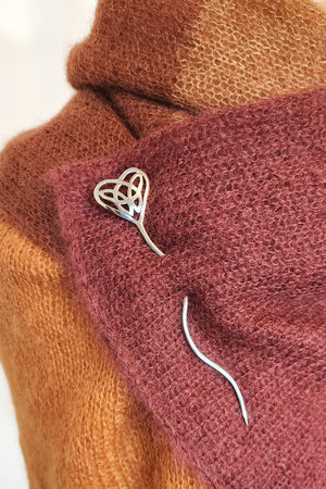 Barb Alexander Designs Shawl Stick white bronze celtic heart