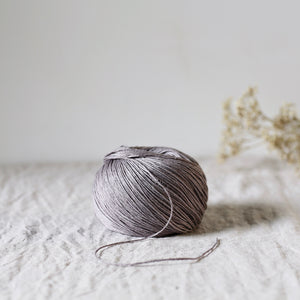 De Rerum Natura Antigone linen heron