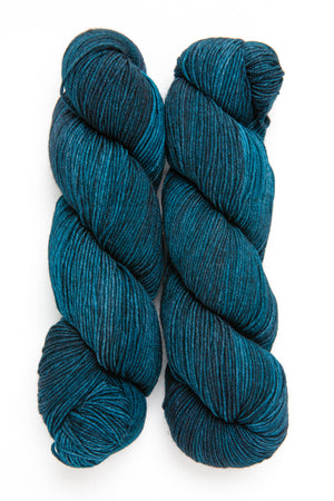 Artfil Belle superwash merino nylon midnight