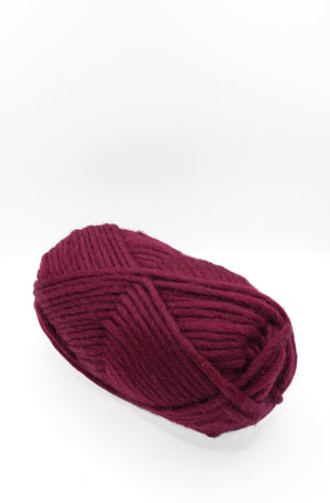 Drops Snow wool 121 ruby red