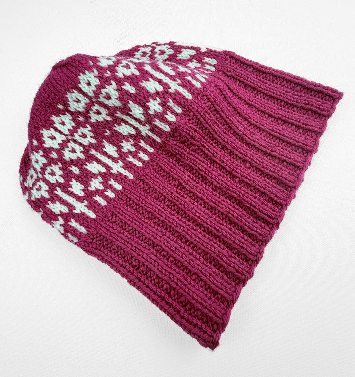 Beginner Colourwork Toque by Bonnie Groening in Filcolana Peruvian
