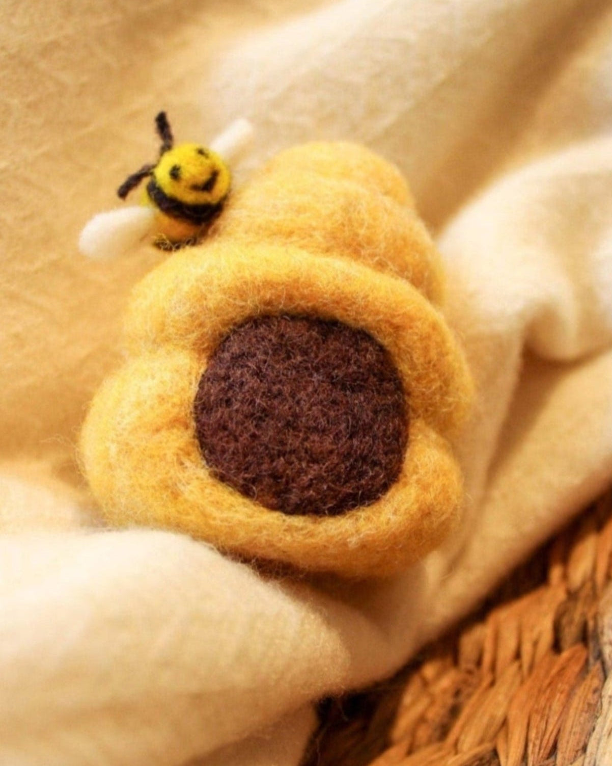 Needle Felting Level 0: Beehive