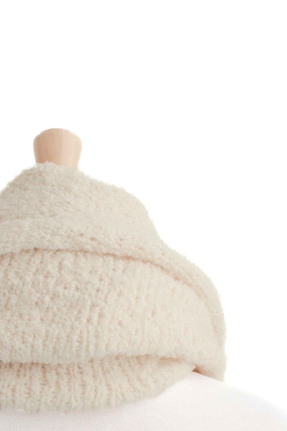 Sea Foam Cowl by Beehive Wool Shop in Concept by Katia Sussurro