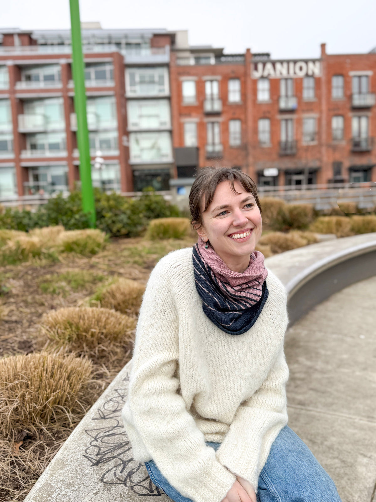 Tidelines Cowl in Sandnes Garn Alpakka Silke.