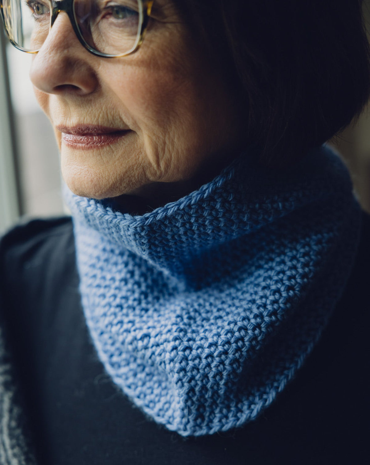 Crochet level 0 beginner crochet cowl in Drops Nepal lifestyle