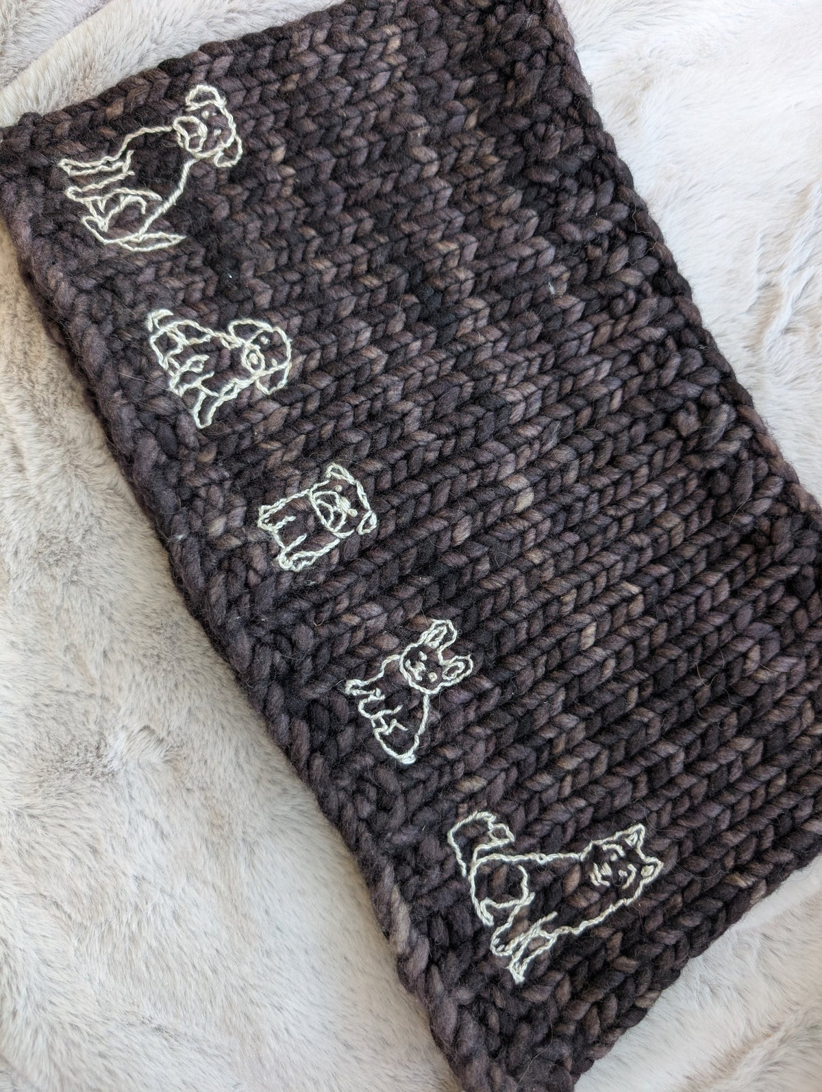 Knitted Bliss Embroidery Pack dogs