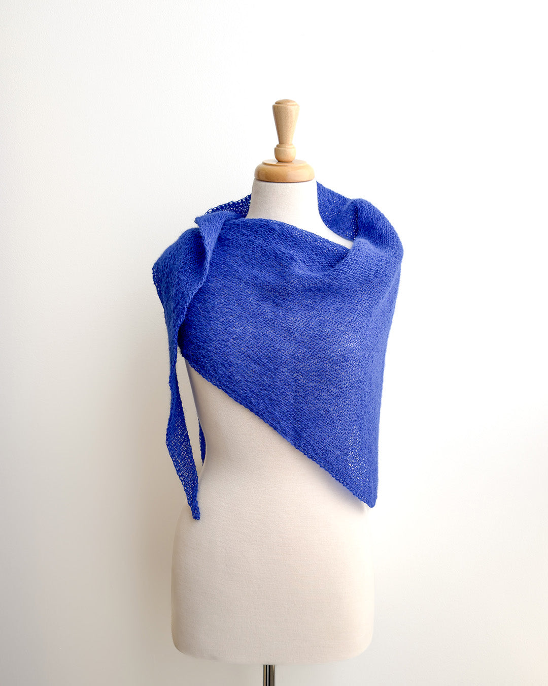 Featherlight Shawl in Filcolana Alva alpaca