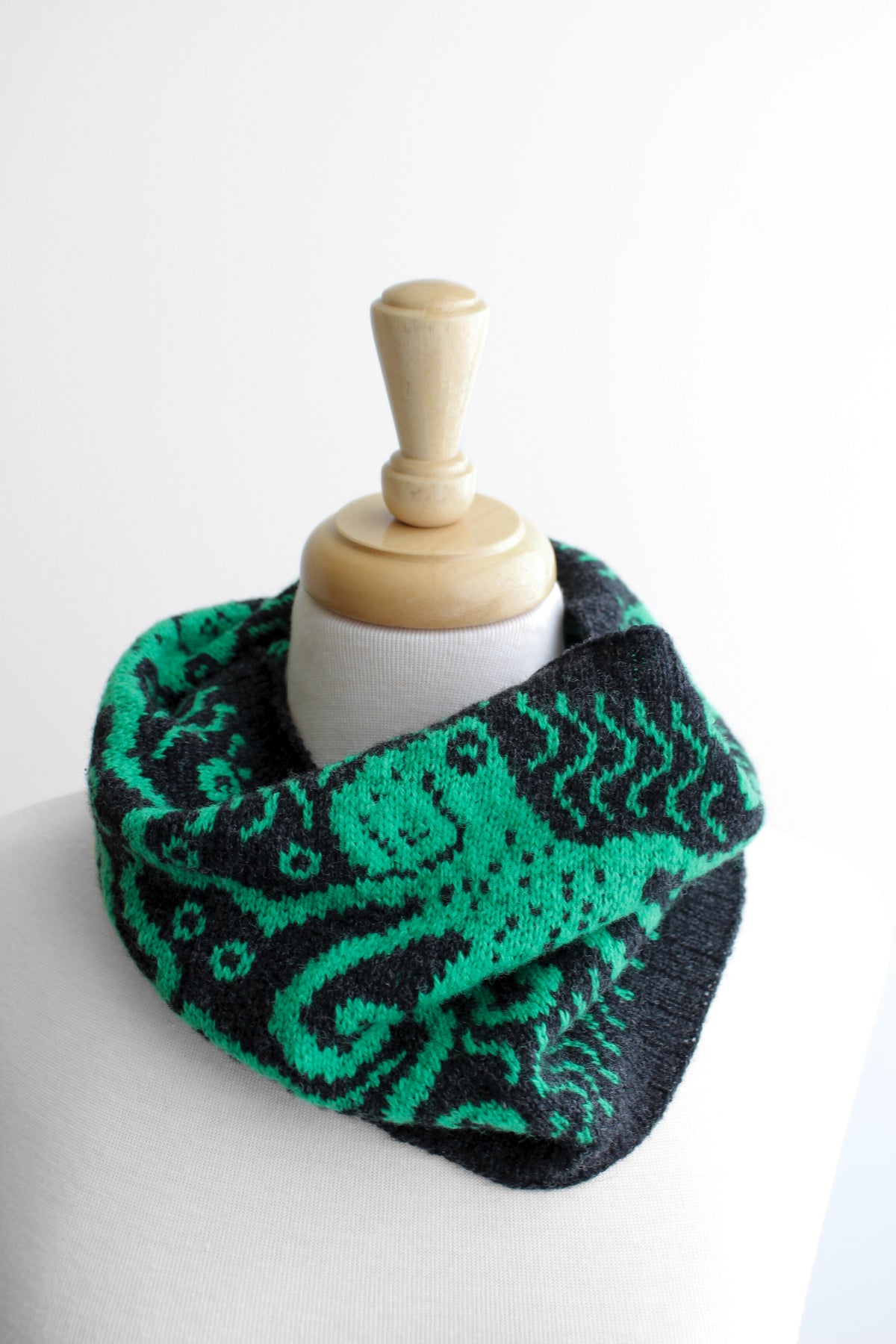 Octopus Cowl Kit in Saga