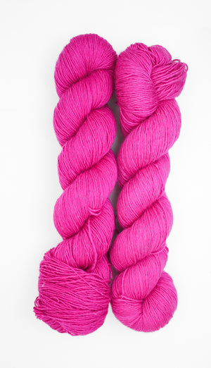 Leizu Fingering Simple Julie Asselin superwash wool silk joyful