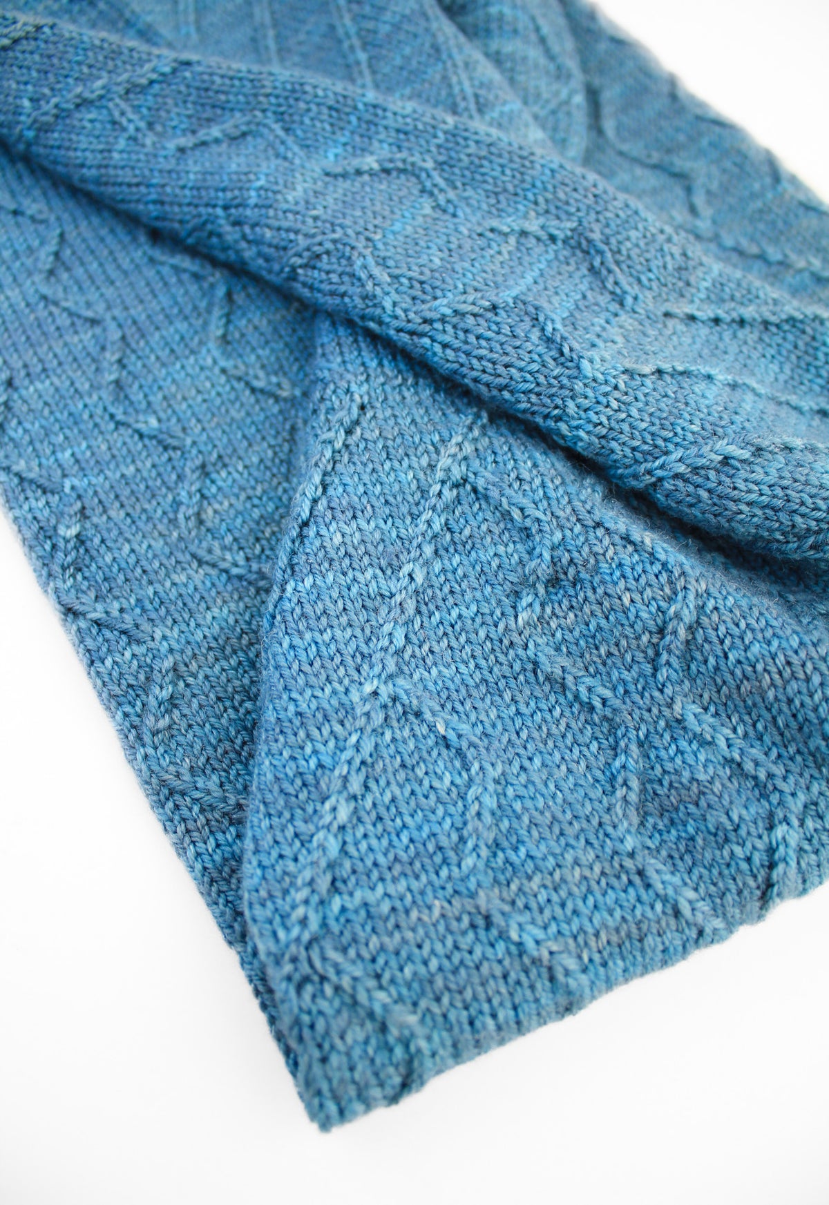 Mystic Beach by E. Elliott Knits in Julie Asselin Fino 'Week-End'