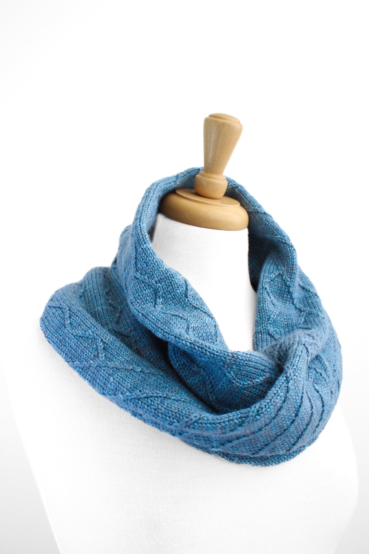 Mystic Beach by E. Elliott Knits in Julie Asselin Fino 'Week-End'