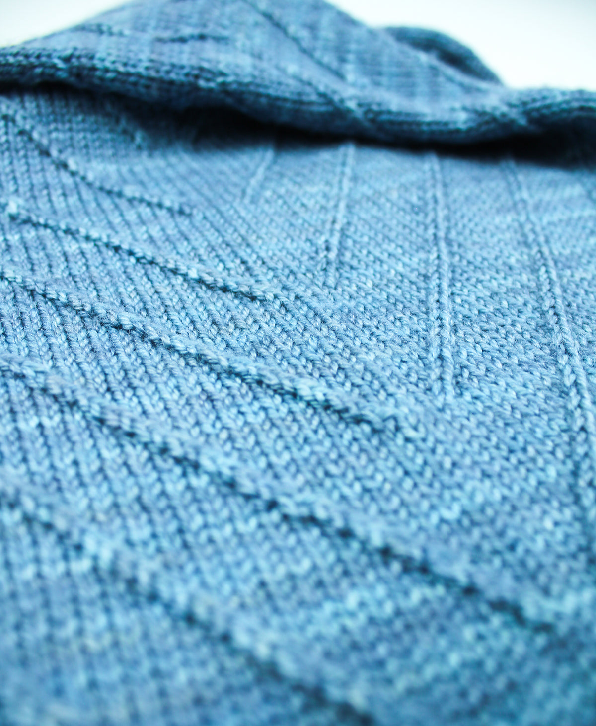 Mystic Beach by E. Elliott Knits in Julie Asselin Fino 'Week-End'