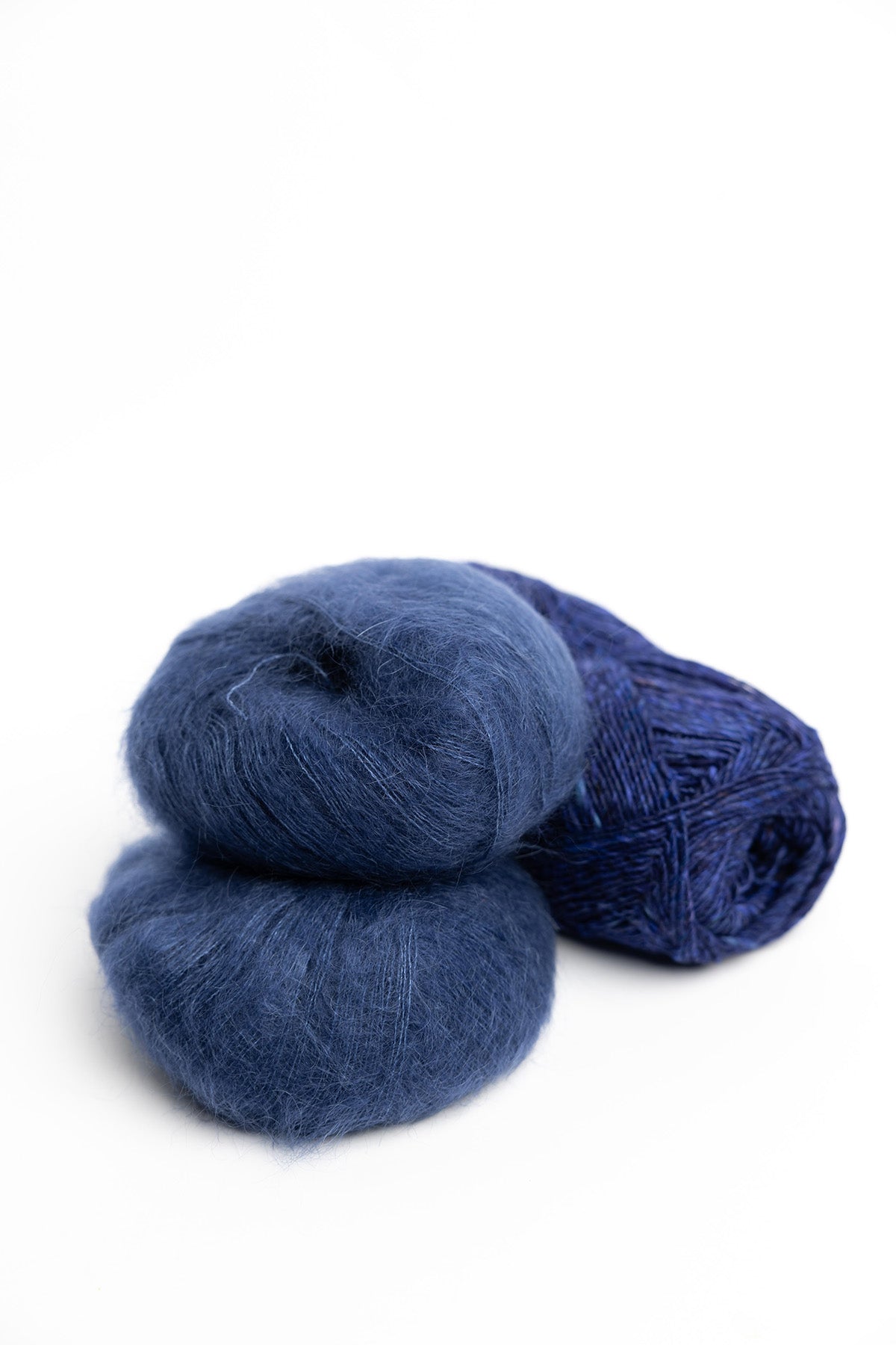 Whiffin Cowl in Noro Silk Garden Sock and De Rerum Natura Berenice wool mohair silk polyamide navy