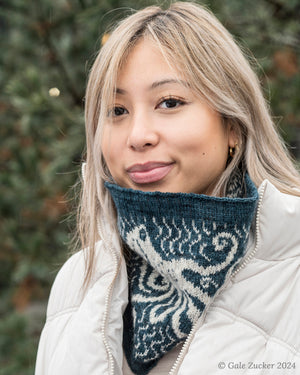 Octopus Cowl Kit in Dunlin and Brook Farm Fingering pattern by Elizabeth Elliott