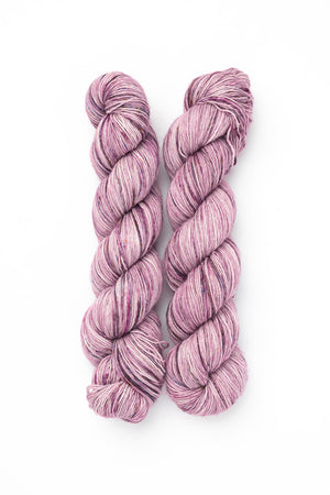 Julie Asselin Leizu Fingering Simple wool silk pinky promise
