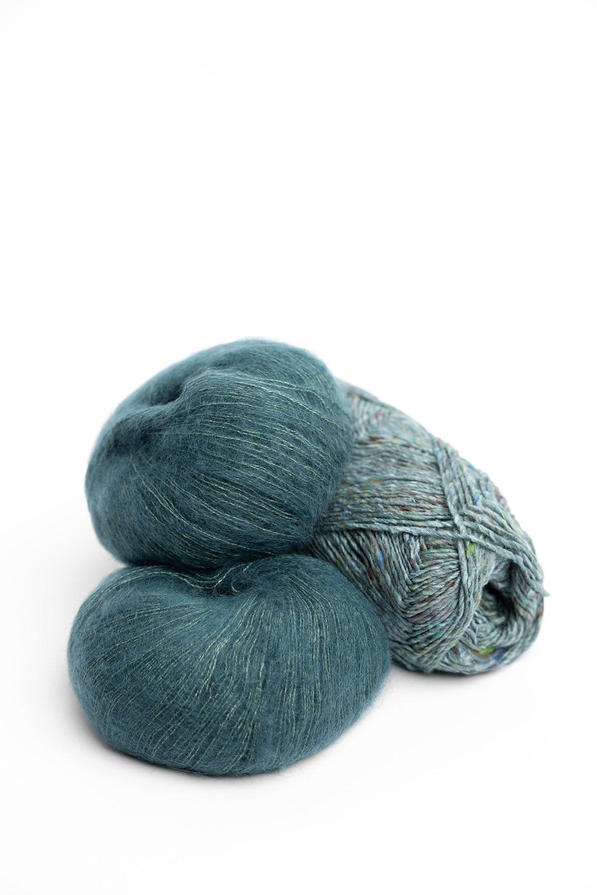 Whiffin Cowl in Noro Silk Garden Sock and De Rerum Natura Berenice wool mohair silk polyamide rough sea