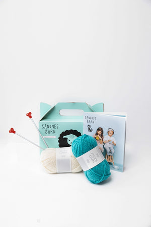 Sandnes Garn Learn to Knit Kit Sandnes Garn Fritidsgarn wool knitting needles booklet