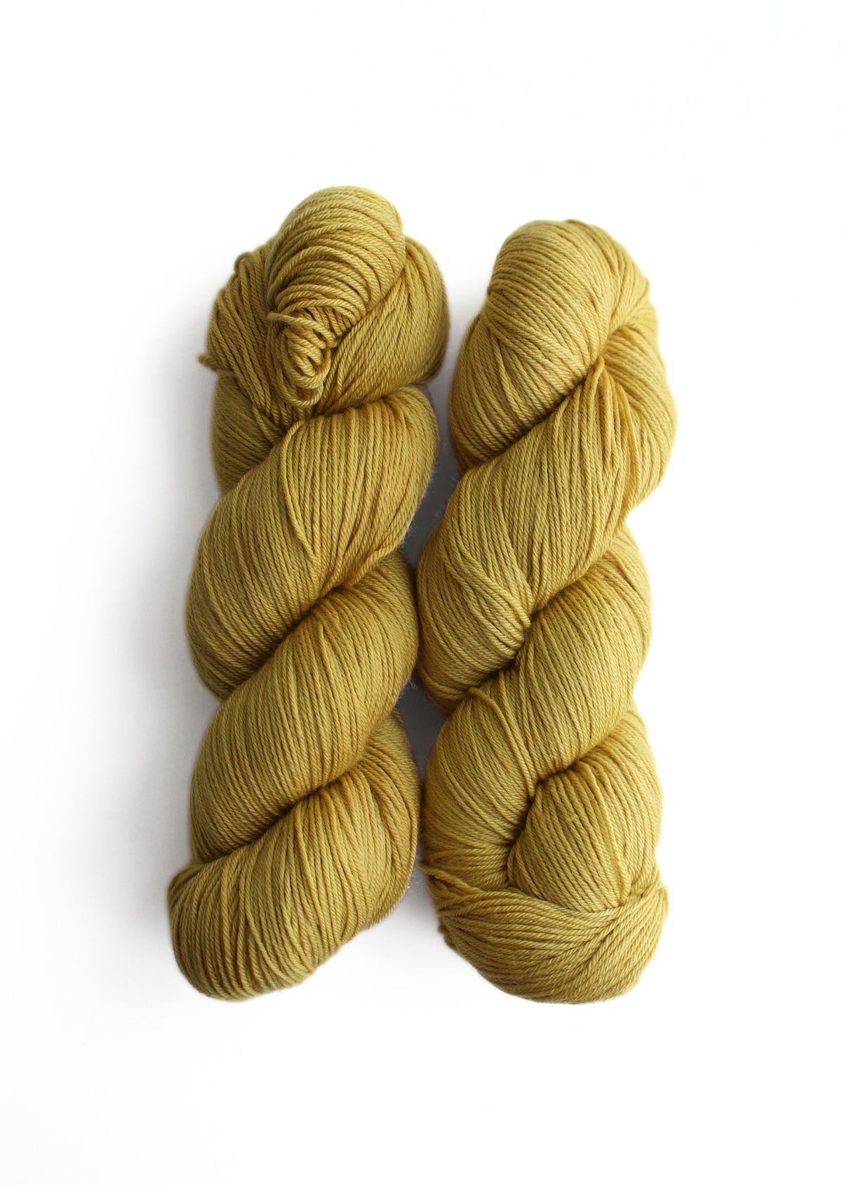 Yellow-warbler-Thetis-Beehive-Wool-Shop