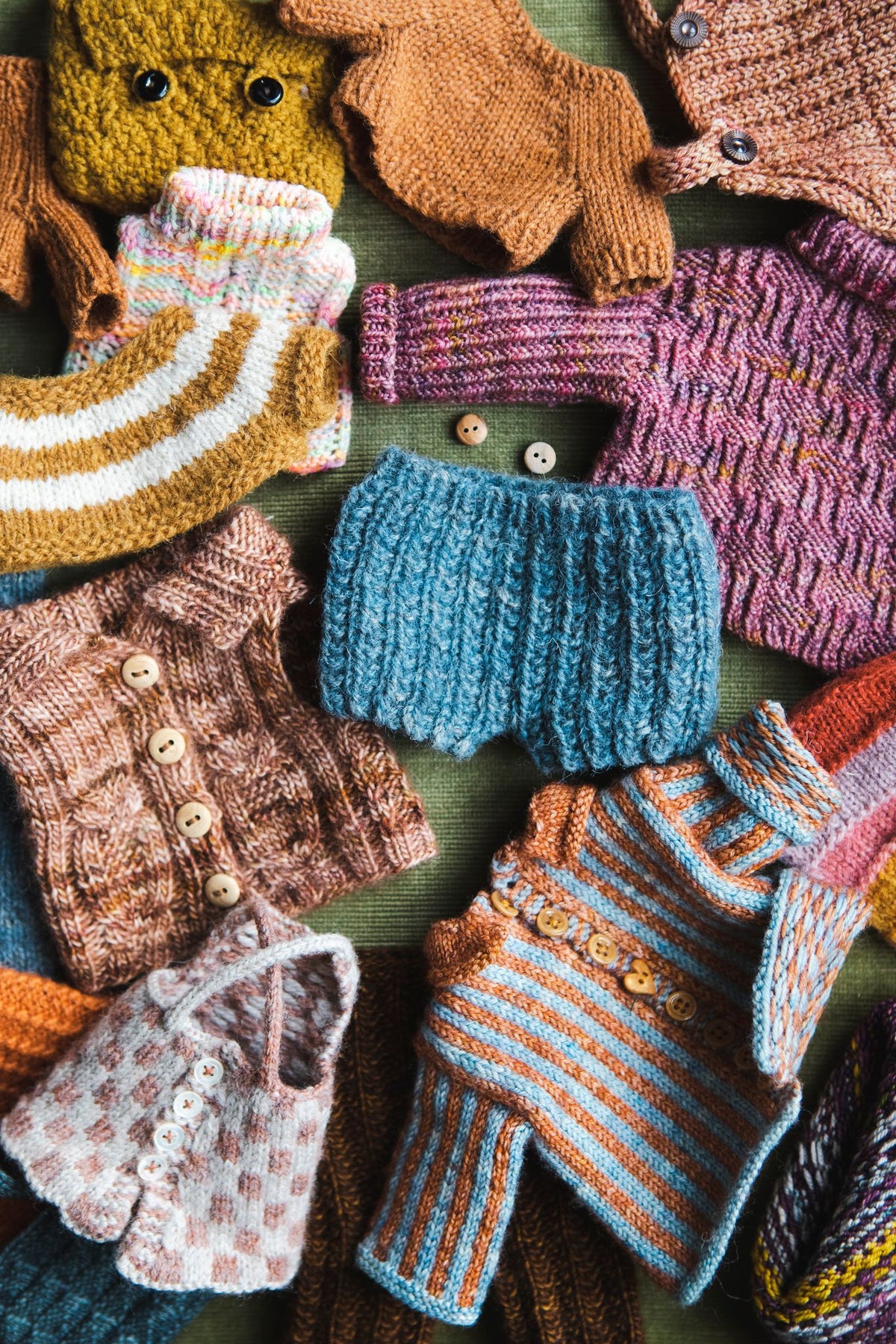 Laine Publishing Cinthia Vallet Mouche & Friends pattern book clothes