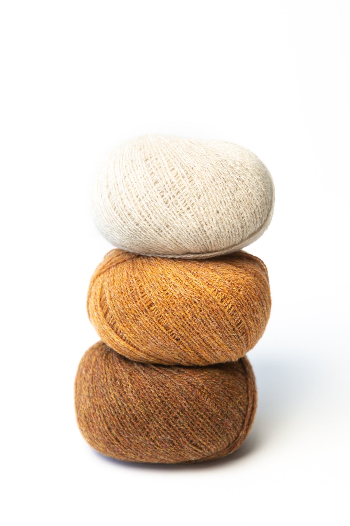 Beach Drive Shawl Kit in Geilsk Tynd Uld wool golden colourway