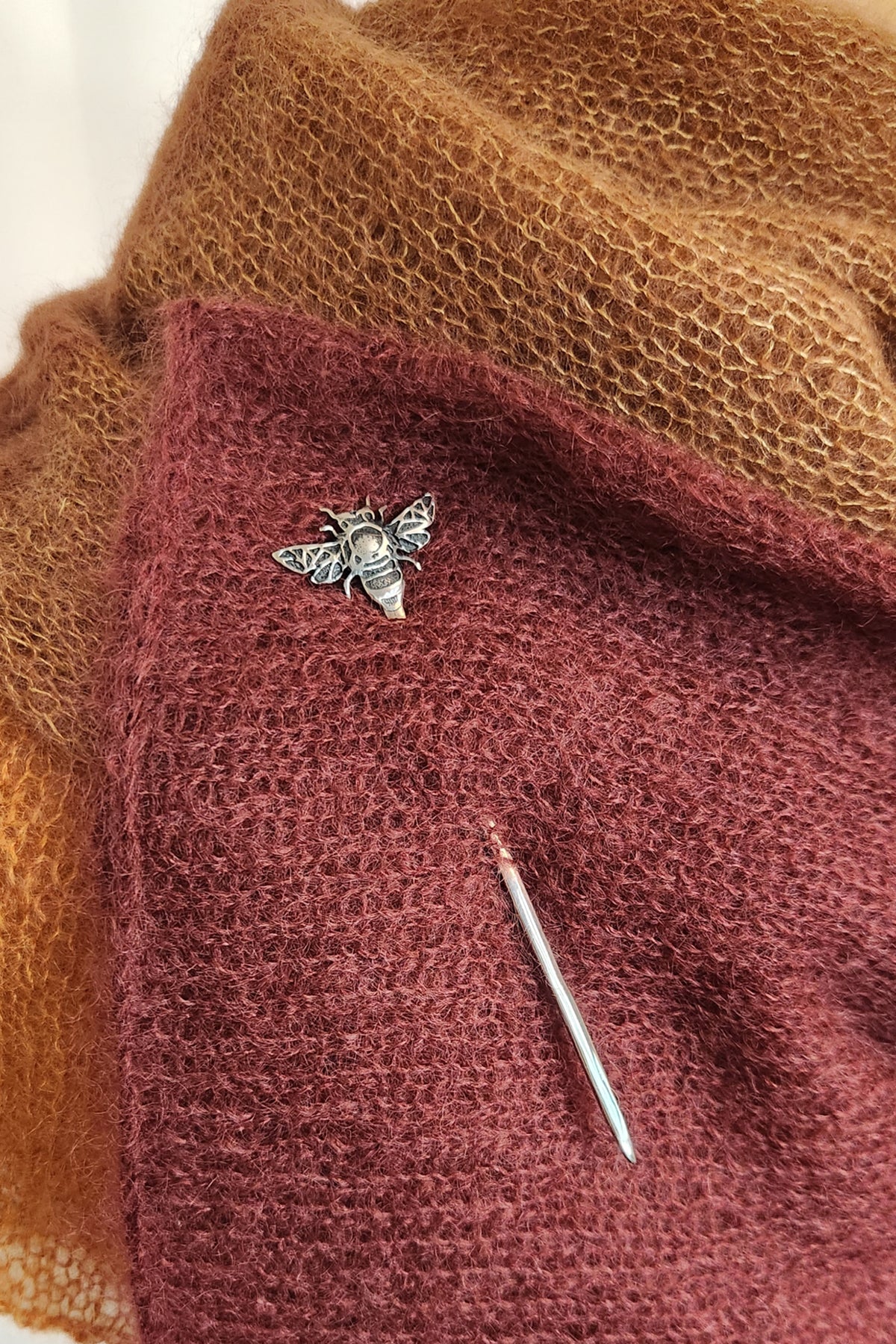 Barb Alexander Designs Shawl Stick white bronze bumblebee