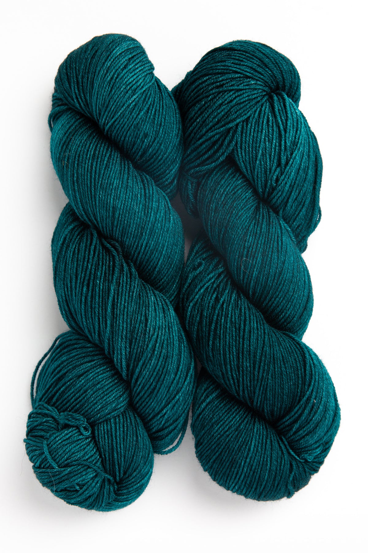 Artfil Belle superwash merino nylon cape verde