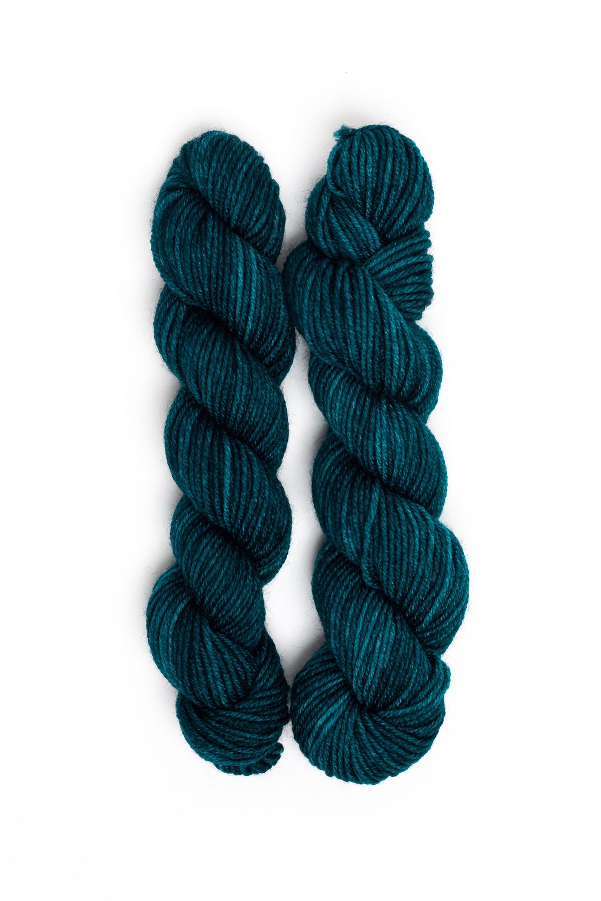 Artfil Tiny Belle wool nylon cape verde