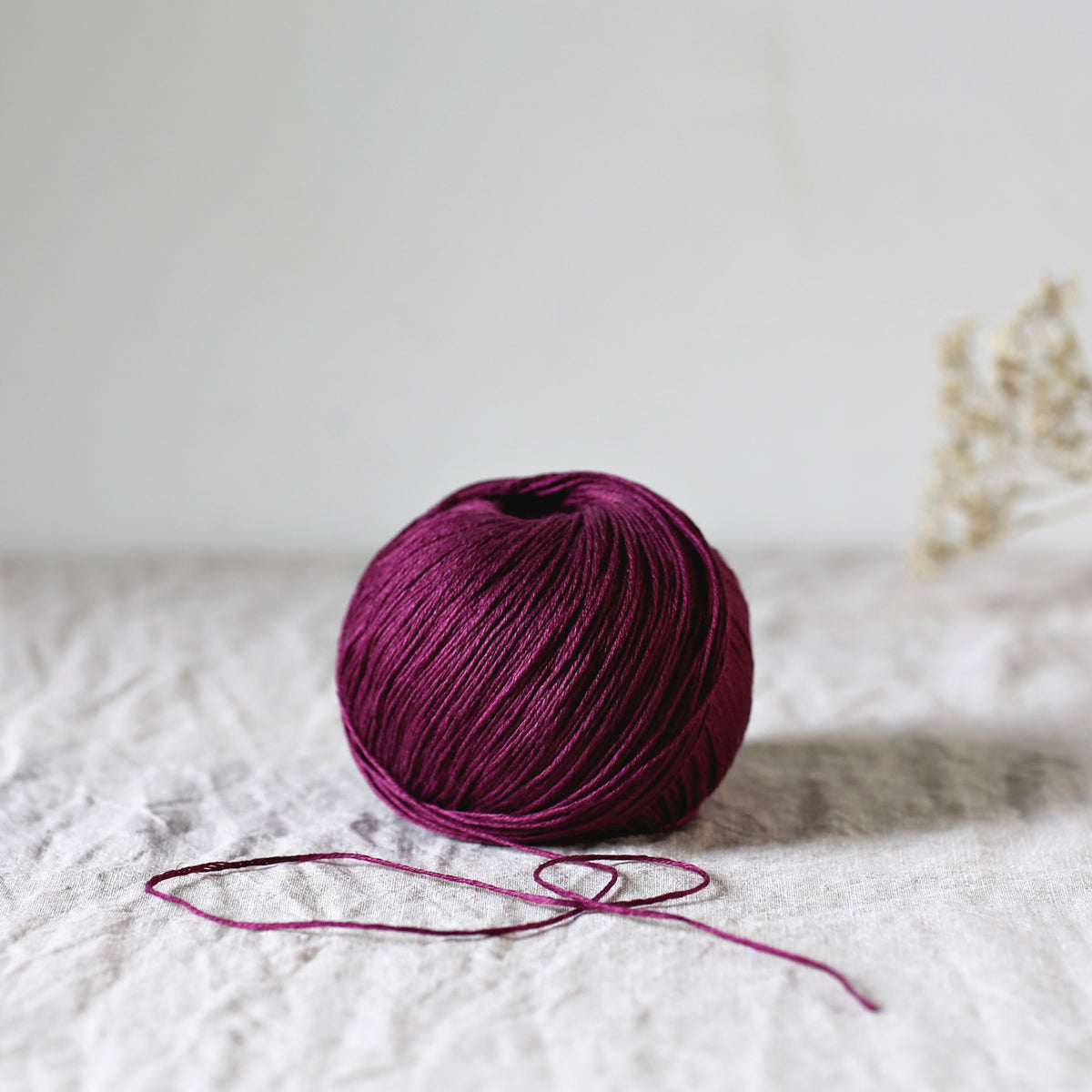 De Rerum Natura Antigone linen dahlia