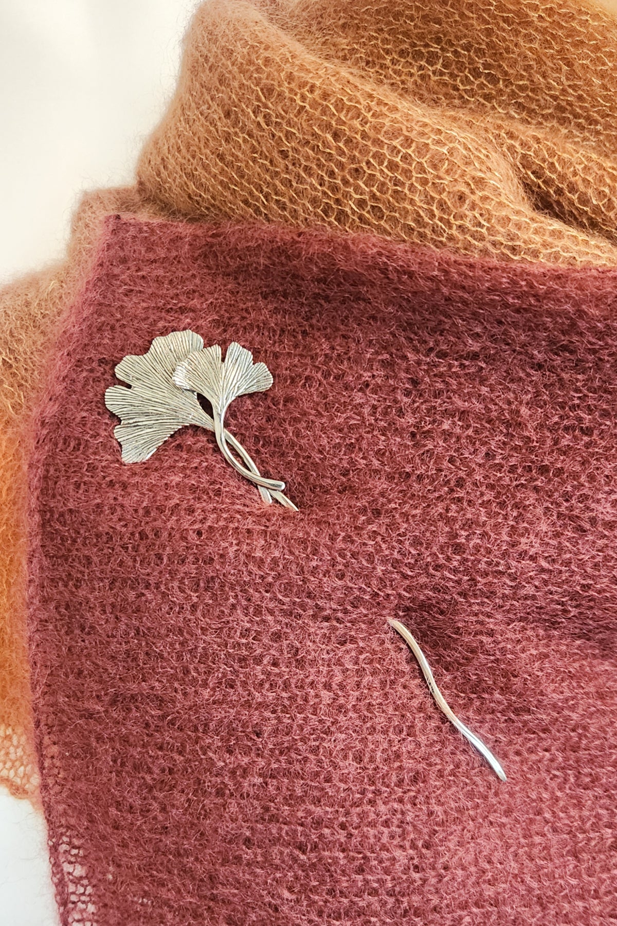 Barb Alexander Designs Shawl Stick white bronze double gingko