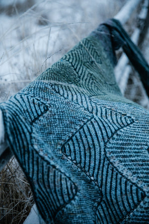 Laine Magazine Isuue 7 Winter Spring 2019 pattern book shawl pattern