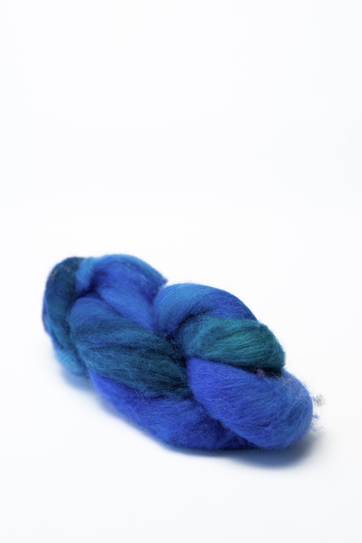 Fleece Artist Corriedale Sliver wool marine