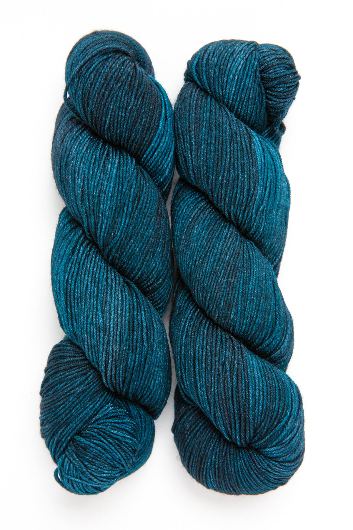 Artfil Belle superwash merino nylon midnight